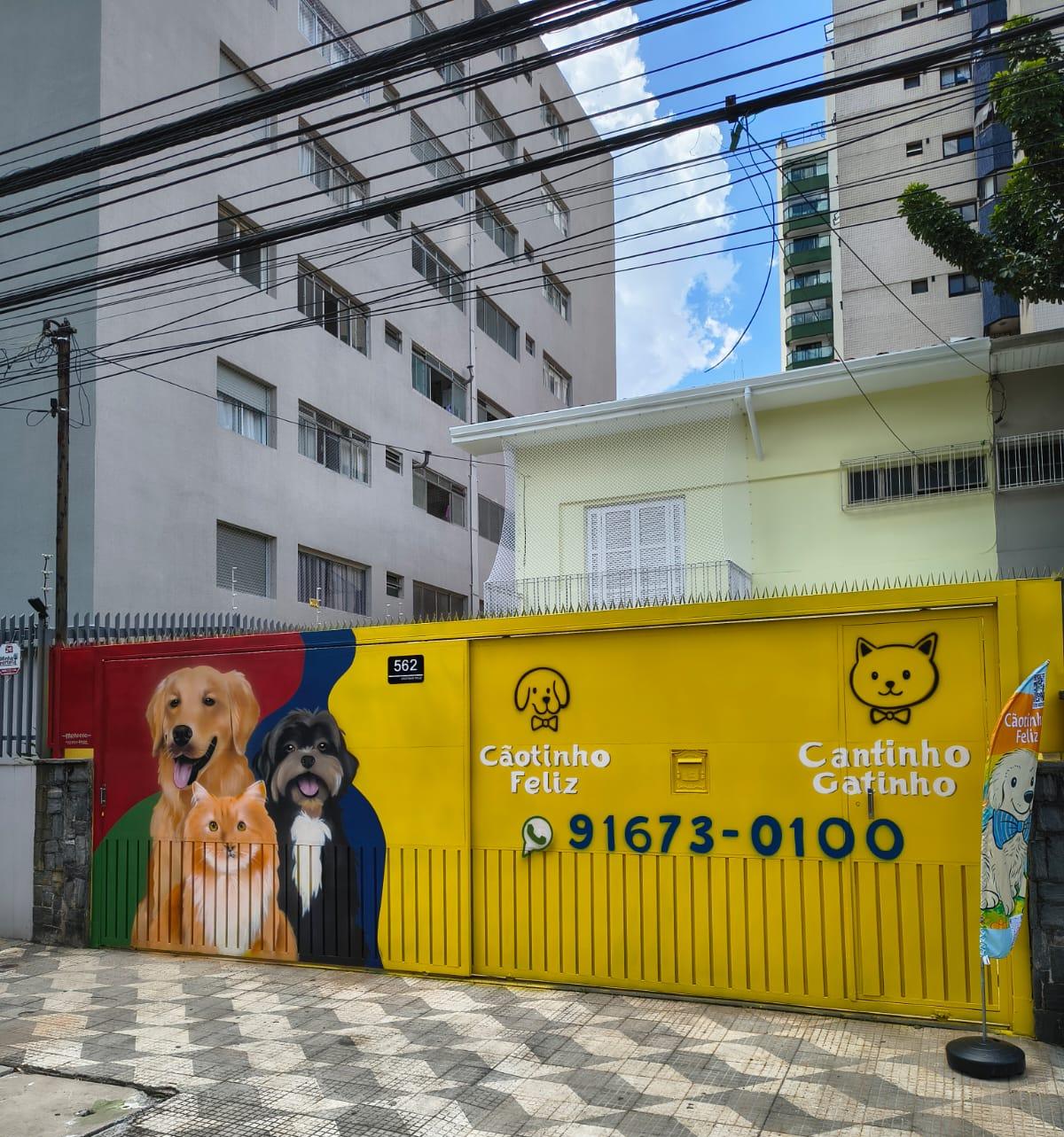 Fachada do Cãotinho Feliz